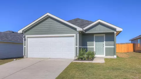 2207 Gentle Rain Dr, Luling, TX 78648
