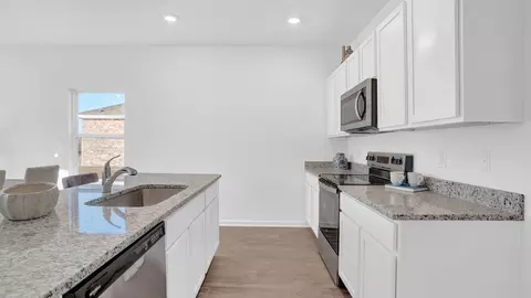 Kitchen - 11023 Elemis Dr, Daphne, AL 36526 photo 2 of 6