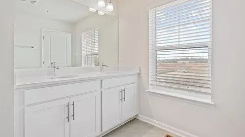 Bath - 237 Monroe Ave, Frederick, MD 21701 photo 3 of 12