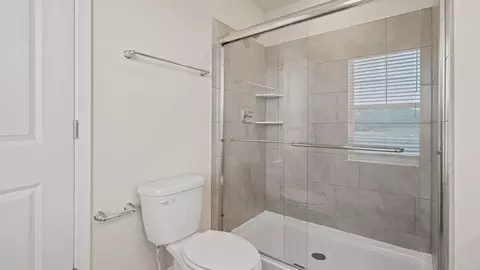 Bath - 237 Monroe Ave, Frederick, MD 21701 photo 4 of 12