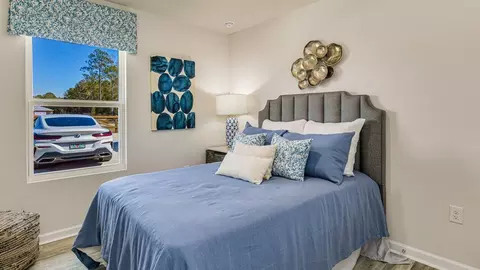 Bedroom - 6561 Firefly Dr, Milton, FL 32583 photo 3 of 13