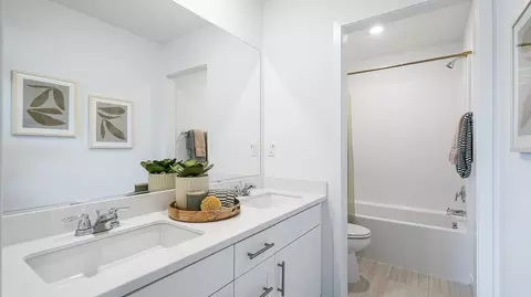 Bath - 27391 Two Cellos Way, Menifee, CA 92585 photo 4 of 5
