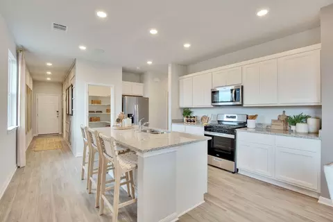 Kitchen - 10607 Midnight Sun Dr, Buda, TX 78610 photo 2 of 5