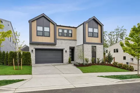 13725 SE 85th St, Newcastle, WA 98059
