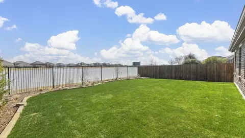 Exterior - 2604 Oconnell Cir, Aubrey, TX 76227 photo 8 of 10