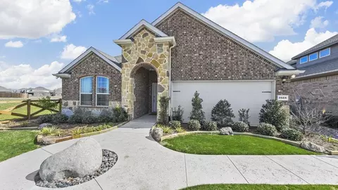 Exterior - 2604 Oconnell Cir, Aubrey, TX 76227 photo 4 of 10