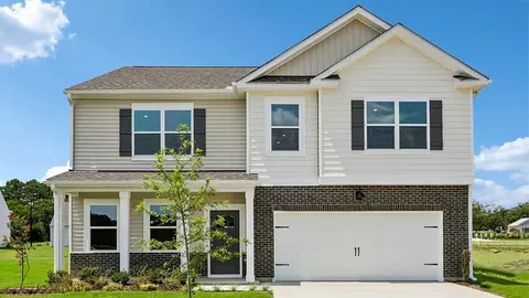 36 Firehawk Dr, Spring Lake, NC 28390