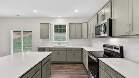 Kitchen - 36 Firehawk Dr, Spring Lake, NC 28390 photo 8 of 10