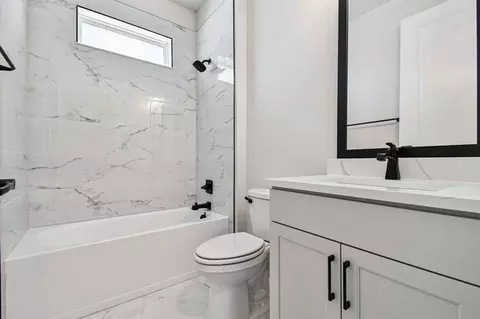 Bath - 7635 Addison Ave, Bradenton, FL 34210 photo 1 of 2