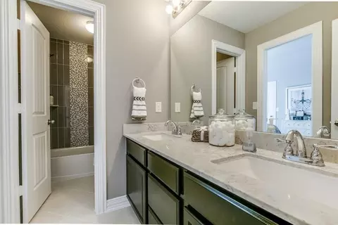 Bath - 16708 Flatlands Way, Celina, TX 75009 photo 4 of 18
