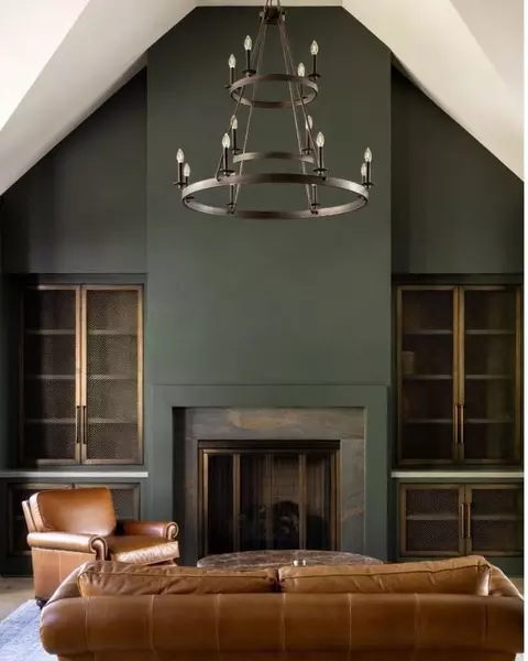 Living - 11200 River Rd, Potomac, MD 20854 photo 2 of 10