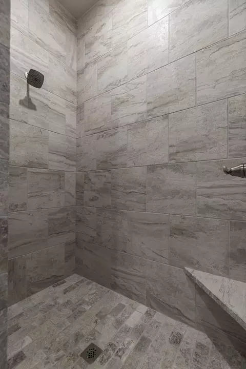 Bath - 2920 E Northampton St, Broken Arrow, OK 74014 photo 5 of 10