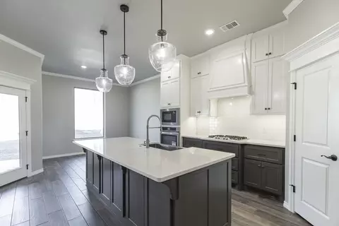 Kitchen - 2920 E Northampton St, Broken Arrow, OK 74014 photo 6 of 15