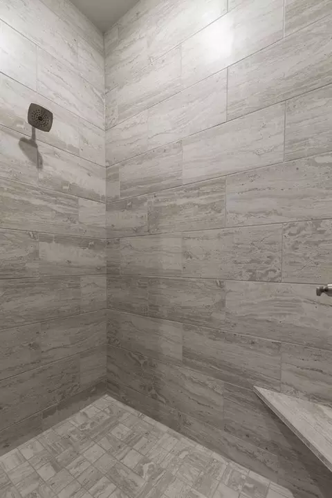 Bath - 2920 E Northampton St, Broken Arrow, OK 74014 photo 2 of 10