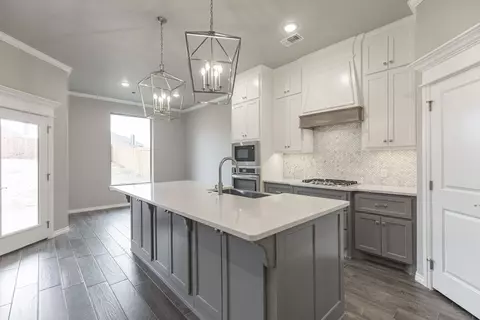 Kitchen - 2920 E Northampton St, Broken Arrow, OK 74014 photo 1 of 15