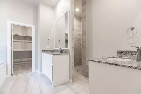 Bath - 2920 E Northampton St, Broken Arrow, OK 74014 photo 8 of 10