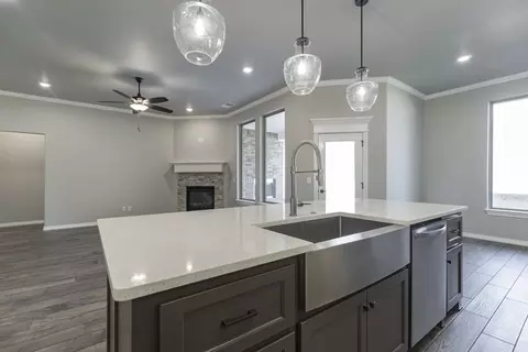 Kitchen - 2920 E Northampton St, Broken Arrow, OK 74014 photo 9 of 15