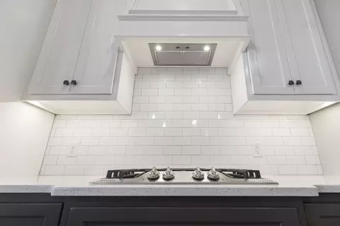 Kitchen - 2920 E Northampton St, Broken Arrow, OK 74014 photo 7 of 15