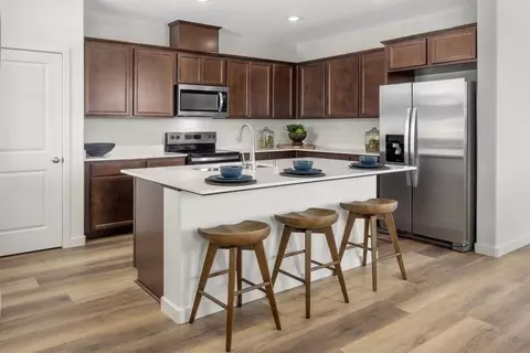 Kitchen - 8129 Ruby Kinglet Dr, Sacramento, CA 95832 photo 2 of 3