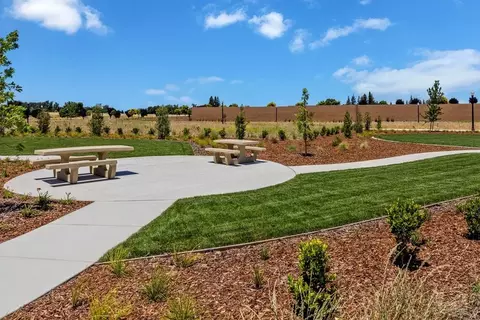 View/Area - 8129 Ruby Kinglet Dr, Sacramento, CA 95832 photo 2 of 5