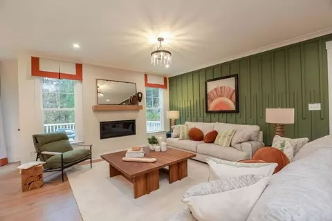Living - Kelly's Place, Gloucester, VA 23061 photo 2 of 4