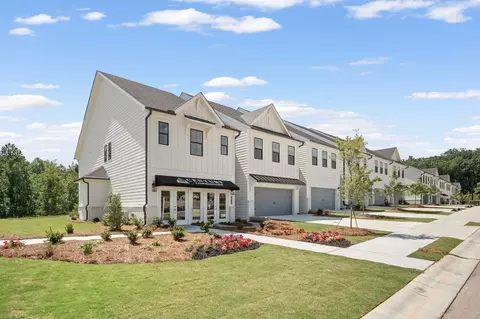 2865 Bullfrog Ln, Gainesville, GA 30507