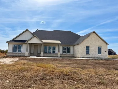 12405 Crystal Dr, Krum, TX 76249