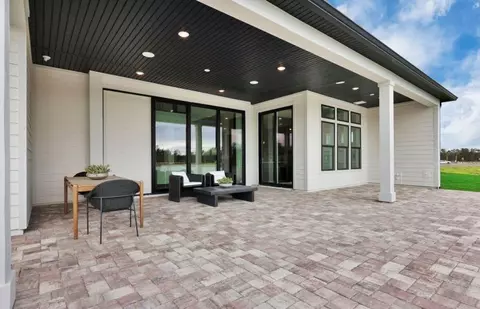 Exterior - 10097 Amara Ranch Dr, Lake Worth, FL 33449 photo 2 of 8