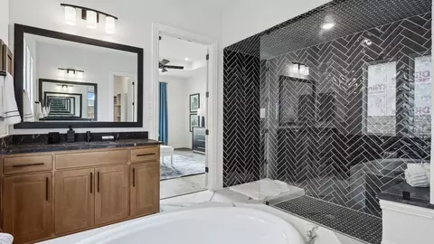 Bath - 16700 Flatlands Way, Celina, TX 75009 photo 4 of 7