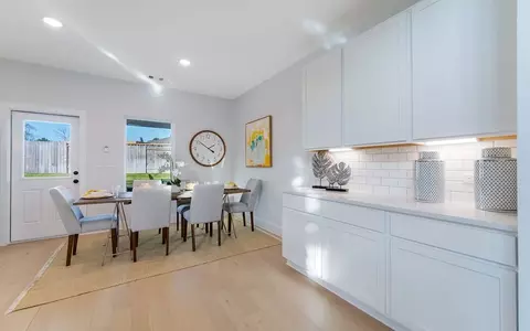 Dining - 10610 Flight Deck Ct, Conroe, TX 77303 photo 3 of 4