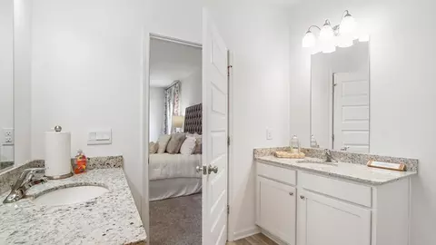 Bath - 20 Elderberry St, Freeport, FL 32439 photo 2 of 3
