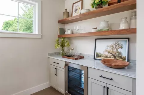 Kitchen - 643 Church St, Raynham, MA 02767 photo 3 of 3