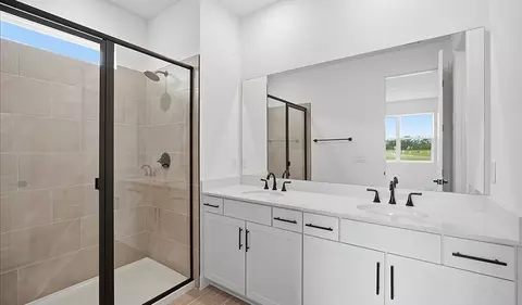 Bath - 2326 Anders Dr, Parrish, FL 34219 photo 3 of 3