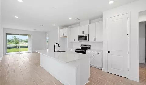 Kitchen - 2326 Anders Dr, Parrish, FL 34219 photo 2 of 6