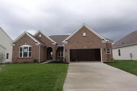 5978 Hawks Ln, Milford, OH 45150