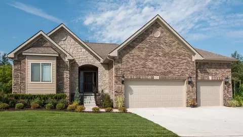 930 E Drahner Rd, Oxford, MI 48371