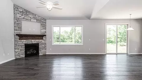 Living - 930 E Drahner Rd, Oxford, MI 48371 photo 2 of 3