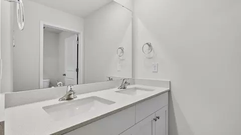 Bath - 112 Daniel Rd, Smithfield, NC 27577 photo 3 of 5