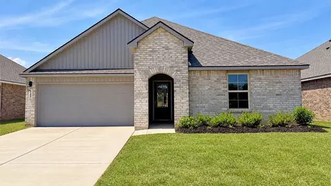 1409 Parkview Dr, Alexandria, LA 71303