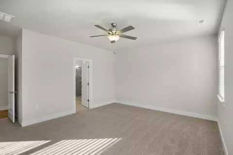 Bedroom - 20 Golfview Ave, Benson, NC 27504 photo 1 of 3
