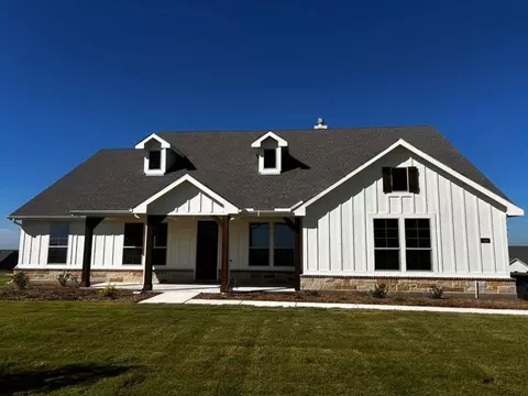 164 Hillview Trl, Decatur, TX 76234