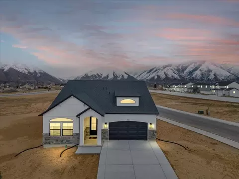 Exterior - 526 N Legend Way, Mapleton, UT 84664 photo 1 of 3