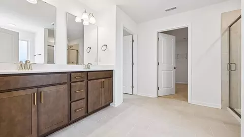 Entry Way - 18 E Fire Opal Ct, Clayton, NC 27520 photo 3 of 5