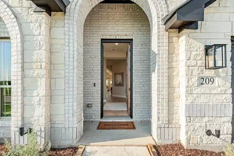 Entry Way - 209 Saddletree Dr, Nevada, TX 75173 photo 7 of 7