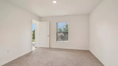 Bedroom - 9841 Coconut Ct, Spring Hill, FL 34608 photo 6 of 7
