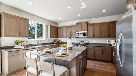 Kitchen - 63300 NE Peale St, Bend, OR 97701 photo 1 of 4