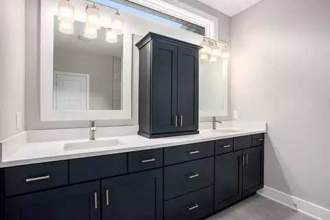Bath - Hickory Drive, Grand Ledge, MI 48837 photo 1 of 2