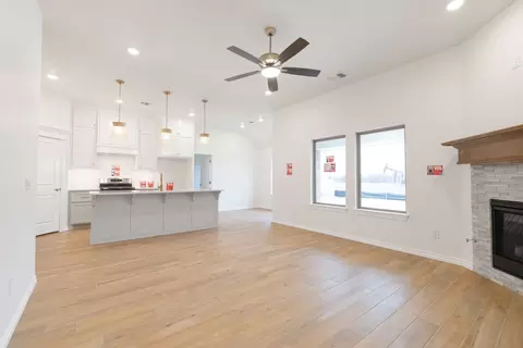 Living - 17252 Billy Rd, Washington, OK 73093 photo 1 of 13