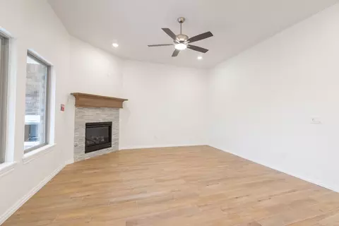 Living - 17252 Billy Rd, Washington, OK 73093 photo 2 of 13