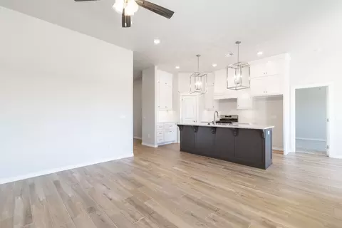 Living - 17252 Billy Rd, Washington, OK 73093 photo 9 of 13